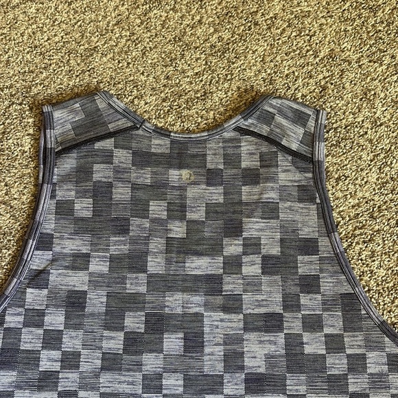 Lululemon Purple Checkered Tank Top - Picture 4 of 4